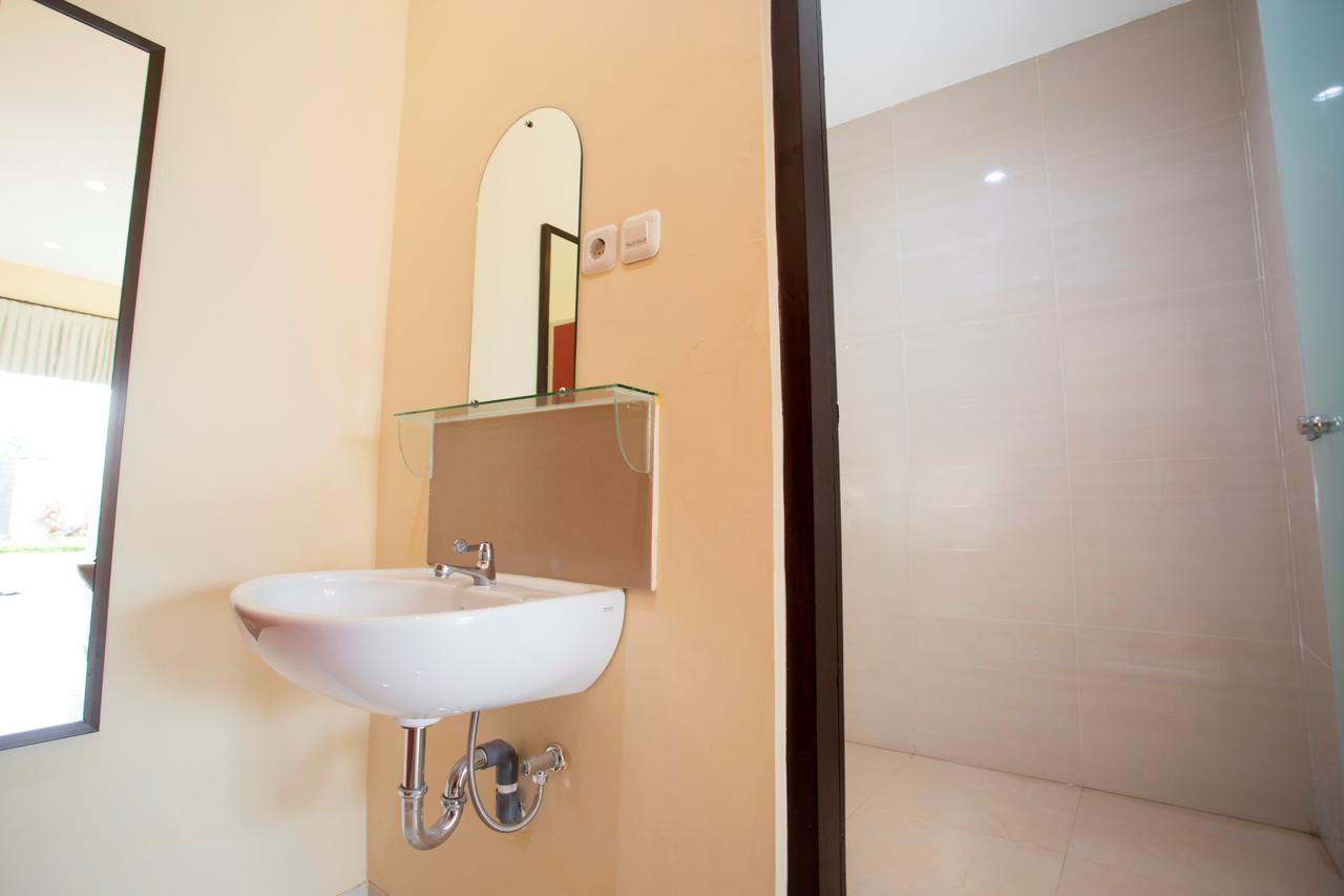 V Canggu Dormitory Ngoại thất bức ảnh