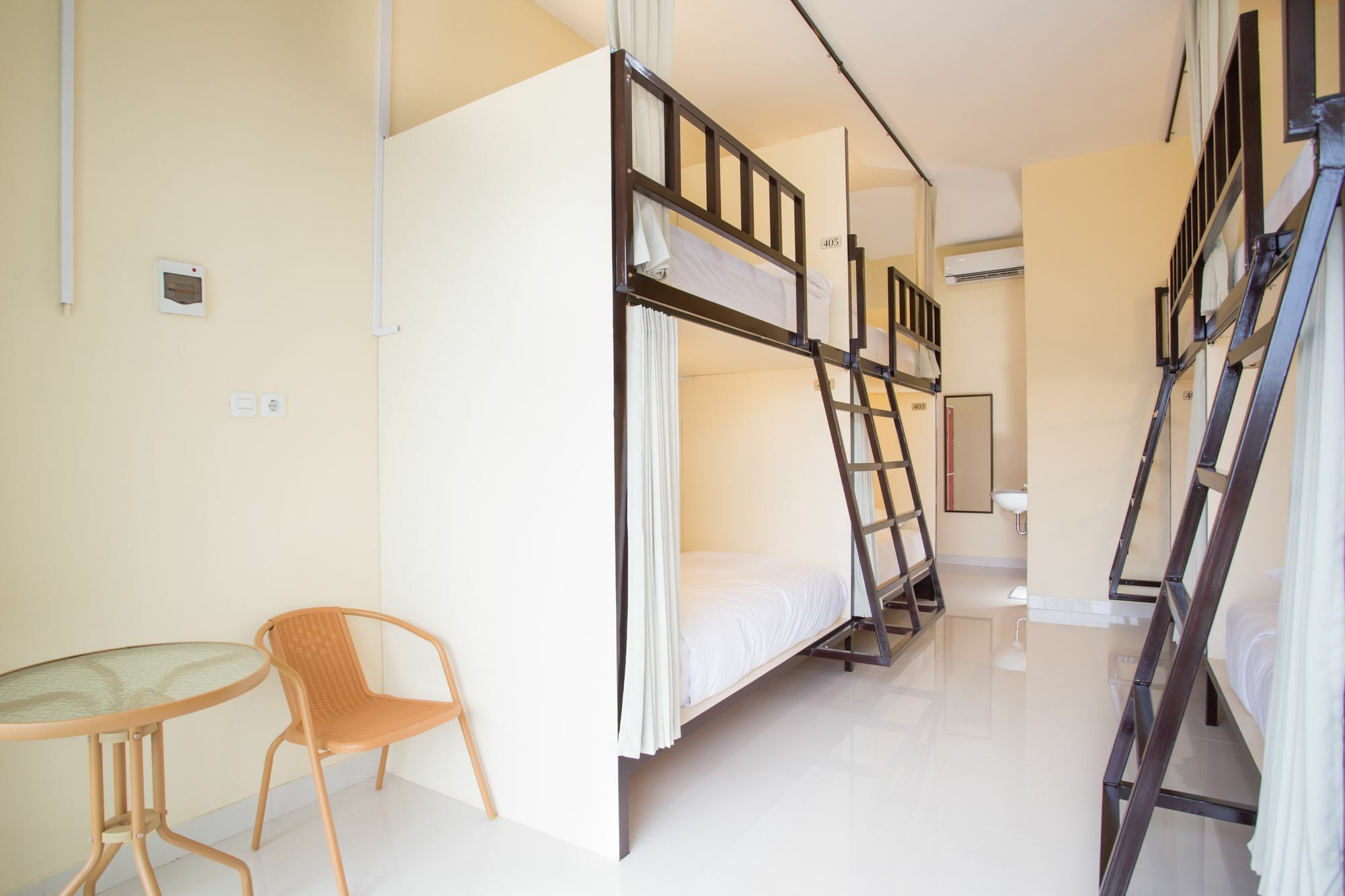 V Canggu Dormitory Ngoại thất bức ảnh